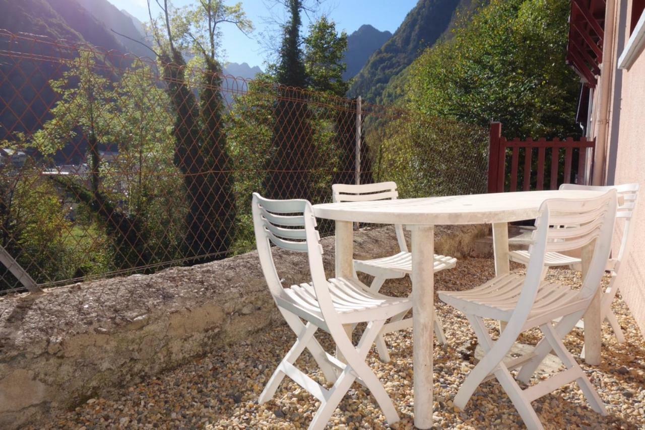 Appt 4/6 Couchages Avec Terrasse Cauterets Exterior foto